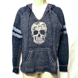 No Boundaries Women’s Light Weight Pullover Hoodie